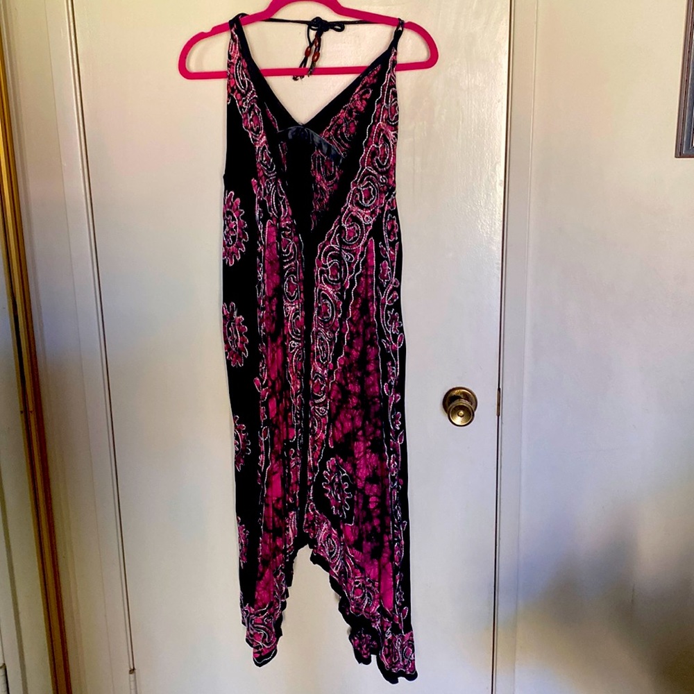 back of dress with a little tie by the opening